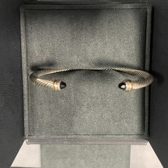 David Yurman - Cable Bracelet - Black Onyx with 18K Yellow Gold - Picture 7 of 10